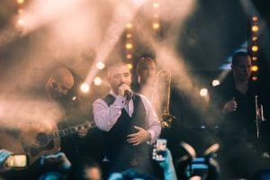 מה הקשר בין עומר אדם לבין העסק שלך? מה אפשר ללמוד על כך? לא תאמינו, אבל אפשר והרבה!