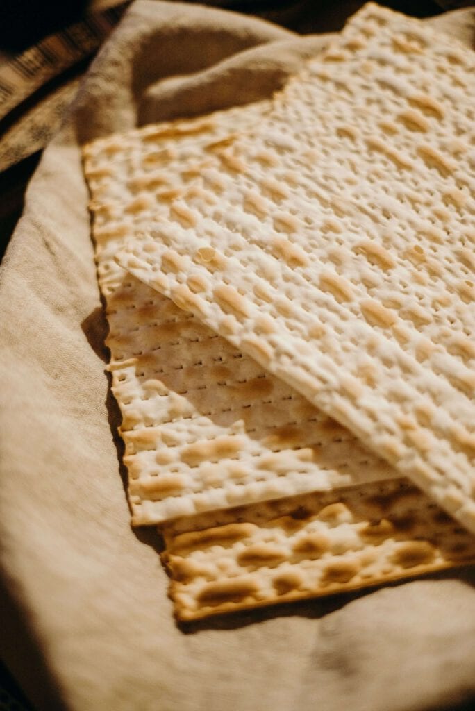 פסח מתקרב ורבים מאתנו מפשילים שרוולים ויוצאים לארגן, לסדר ולנקות לפני בוא הפסח. אז רגע לפני שאתם יוצאים לארגן ולסדר את הבית שלכם, אני ממליצה לכם לעשות סדר וארגון גם אצלכם בעסק, כי זה לא פחות חשוב. מה עושים וממה מתחילים?